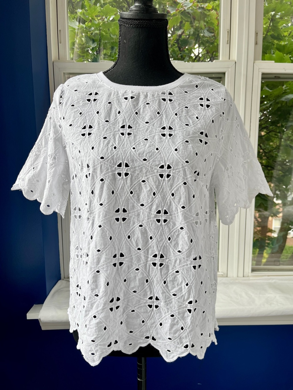 White Geometric Eyelet Cotton Short Sleeve Top, M